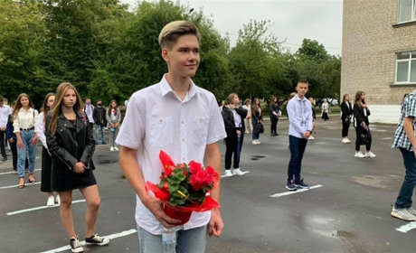 Ліцей один, погляди – два
