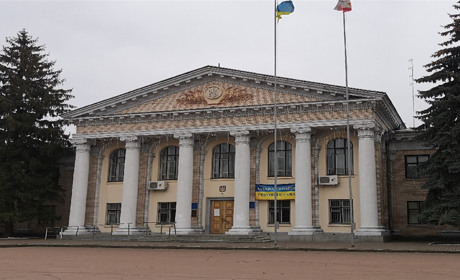 На проєкт ремонту адмінбудівлі міськрада виділила 200 тисяч гривень