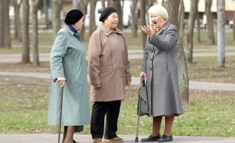 Пенсію носитимуть додому не усім? Рішення кабміну