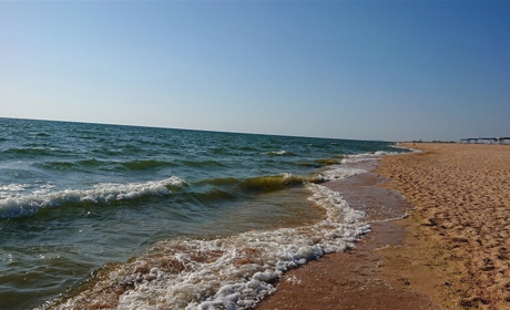 Тихий і спокійний відпочинок на березі Азовського моря