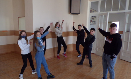 Учні Первомайської школи №9 беруть участь в акції «Громадянин-2021»: підтримайте у голосуванні
