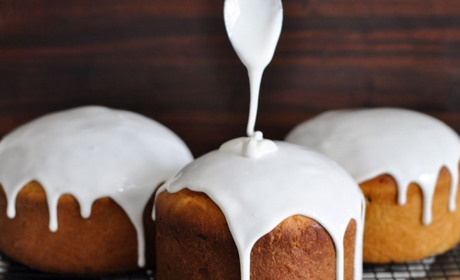 Прикрашаємо паску на Великдень: 5 рецептів глазурі