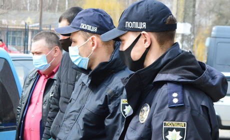 Поліція перевірила, як дотримуються протиепідемічних обмежень підприємці Корюківки
