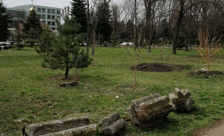 В центральному сквері міста закладена нова експозиція