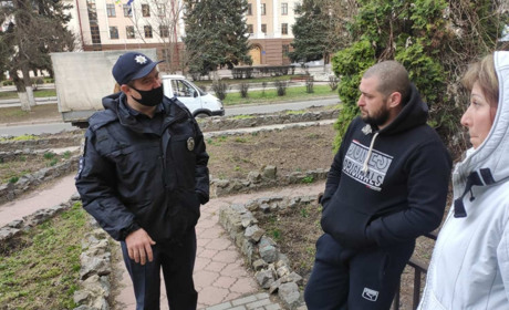 Поліція продовжує активну роботу з контролю за дотриманням карантинних обмежень та заборон