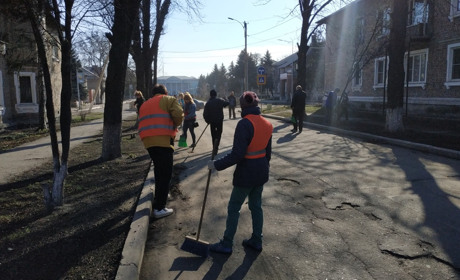 У Білицькому відбувся загальноміський суботник