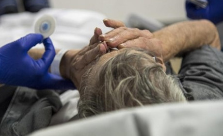 У Корюківській лікарні 54 хворих на коронавірус. Двоє пацієнтів померли