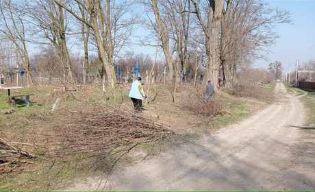 У селі Благодатне набувають обертів толоки та ініціатива старости про централізований вивіз сміття