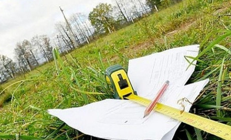 Кіцманський коледж передав в оренду 115 га землі. Прокуратура звернулась з позовом до суду