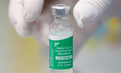 Вакцинація проти COVID-19: які мала симптоми після щеплення індійською вакциною Covishield