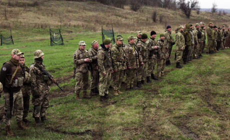 "Росію ми не боїмося": на Добропільщині пройшли добровольчі військові навчання