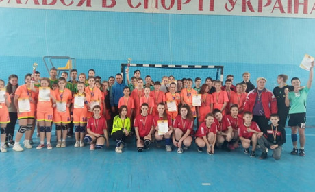 В Попасній провели обласні змагання з гандболу: дізнались результати попаснян