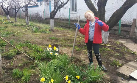 В Нижніх Сірогозах до участі в акції “Чисте подвір’я — чисте довкілля” долучилися і діти, і дорослі