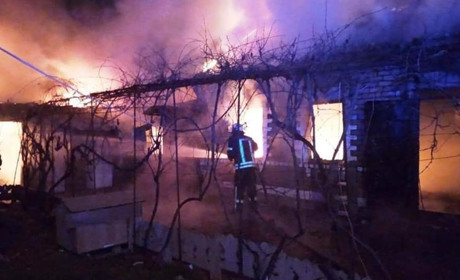 В Херсоні потребує допомоги родина, яка постраждала від пожежі. Потрібно все: від посуду до грошей