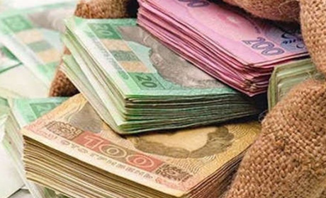 Мішки готівки, ікони чи коти? Що показала перевірка декларацій «Слуг народу»