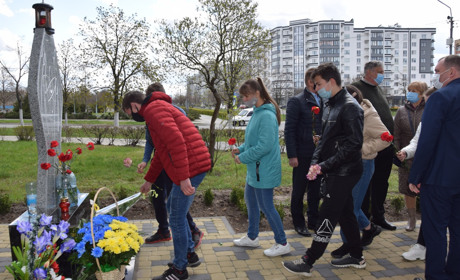 У Нетішині мешкає понад тисячу «чорнобильців»: у місті атомників Чорнобиль особливо болить
