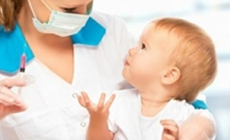 Все про імунізацію на Рахівщині: як і від чого у районі щеплюють людей