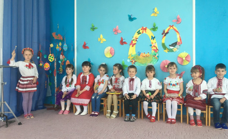 Оркестр шумових інструментів дав концерт до свята Великодня