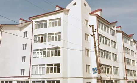 Директор будівельної фірми, який недобудував квартири в Кіцмані, заочно засуджений за шахрайство