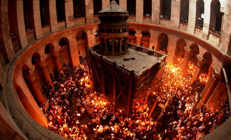 «Чудо Благодатного вогню»: в Єрусалимі зійшов Благодатний вогонь