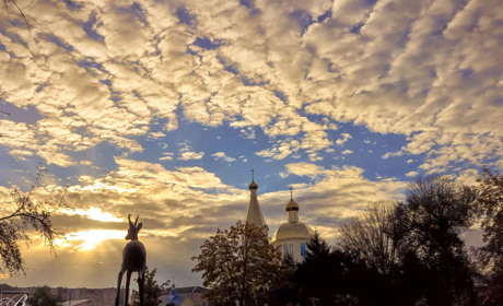 Які свята будуть після Великодня: православний календар на травень
