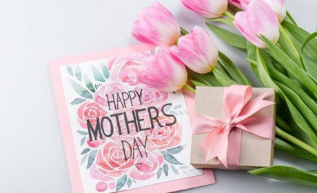 Що подарувати на День матері: цікаві та оригінальні ідеї