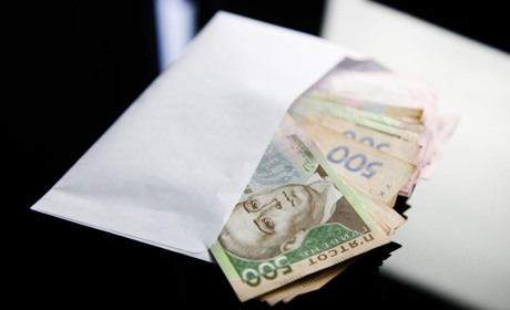 Як змінилася середня зарплата за рік в Україні