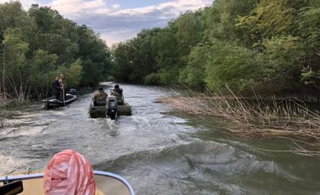На озері Тудорово перекинувся човен з прикордонниками. Троє врятувалися, одного шукають