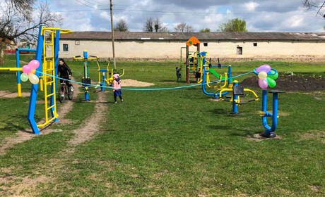 Відкрито нові спортивний і дитячий сучасні майданчики у селі Волиця