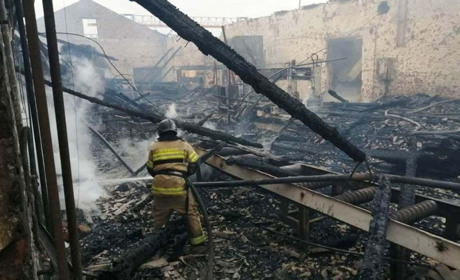 У Корюківці горіло деревообробне підприємство «Ванеса». Гасили корюківські й менські вогнеборці