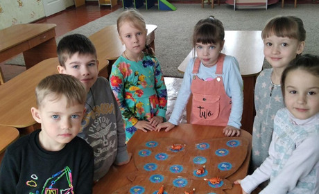 Барвінчата вчились ліпленню з пластиліну