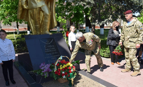 Як у Біляївській громаді вітали учасників бойових дій та відзначили День Перемоги: фоторепортаж
