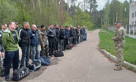 Перші резервісти заїхали на місце навчання батальйону територіальної оборони Корюківського району