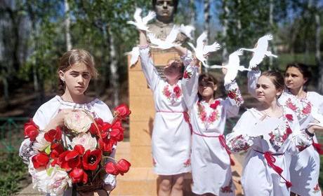 Арапівська гімназія долучилась до флешмоб «Букет ветерану»