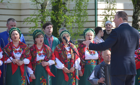 Народний аматорський хор Кагарлицького Будинку культури відновив виступи після локдауну (відео)