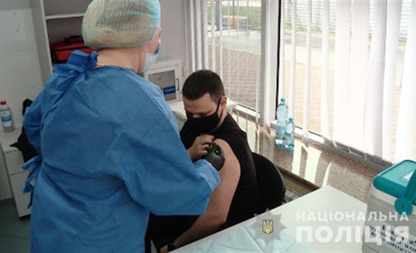 Цифра. 72 поліцейських у Корюківському районі вакцинувалися проти коронавірусу