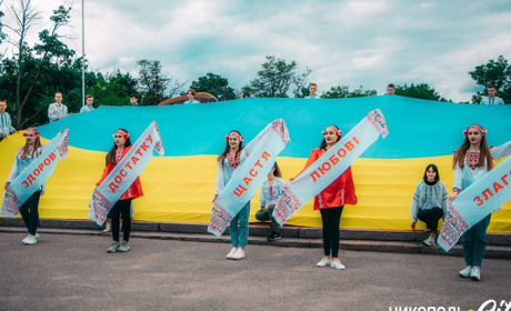 Нікополь відзначив День вишиванки. Дивись фото і дізнавайся про особливості вишивки Дніпропетровщини
