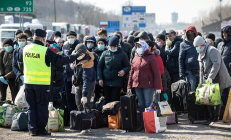 Українців безоплатно вакцинуватимуть при в’їзді до Польщі
