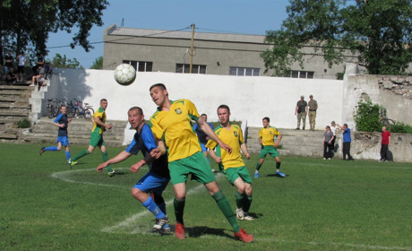 Троїцькі футболісти завершили першу гру чемпіонату області перемогою