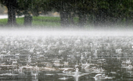 Штормове попередження І рівня. На Київщину насувається гроза з градом