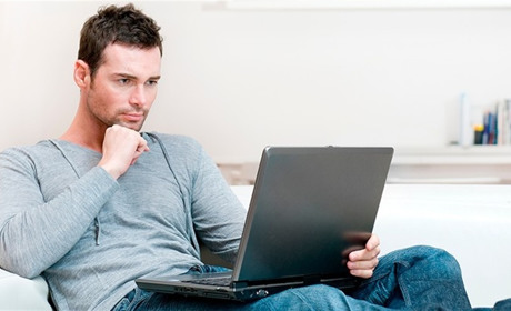 Віддалена робота в інтернеті: кого шукають на дистанційну роботу в Україні? Дізнайся про вакансії