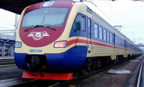 Укрзалізниця запускає нові потяги до моря. Один з них до Генічеська, через Нікополь. Дізнайся деталі