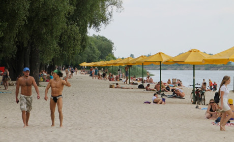 Вриваємось в літо стримано. Коли чекати справжнього тепла
