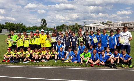Попаснянські юні футболісти здобули перемогу на обласних змаганнях
