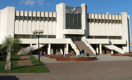 Чернігівський РАЦС чи відремонтують, чи "перевезуть" у Міський палац культури