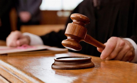 Підприємця та трьох держслужбовців судитимуть за заволодіння понад 20-ма гектарами землі