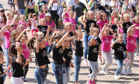 "Central Space: DANCE": у Калуші на площі Героїв навчали мистецтву танців