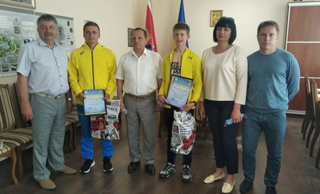 Міська влада нагородила старокостянтинівського спортсмена, який побив національний рекорд України