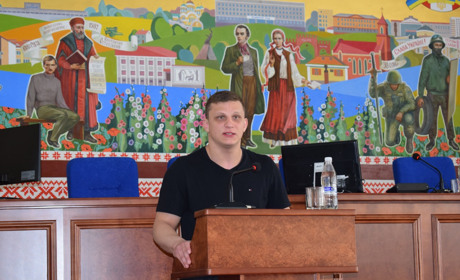Як це бути чемпіоном світу: пресконференція Олега Ніколаєнка у Новограді