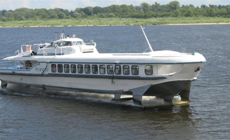 Із Києва до Канева по Дніпру курсуватимуть теплоходи «Ракета»